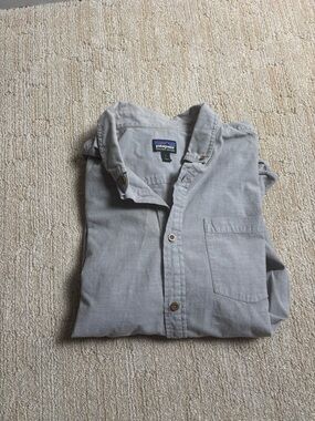 Patagonia Organic Cotton Light Gray Button-Up Shirt